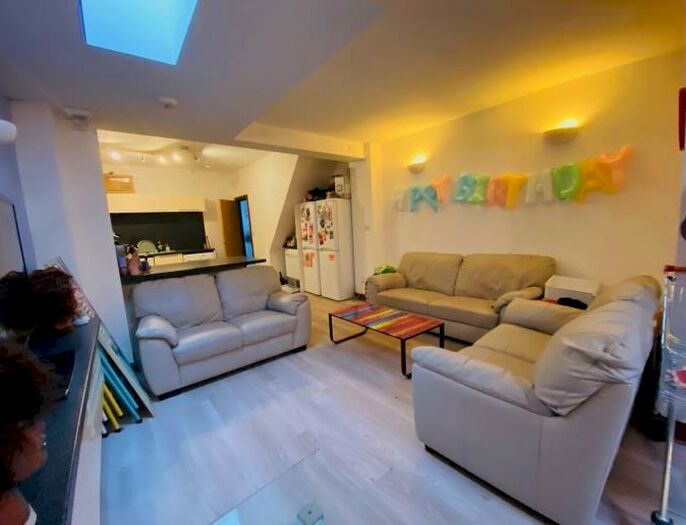 7 Bedroom Terraced House To Rent In Hubert Road, Selly Oak, Birmingham, B29