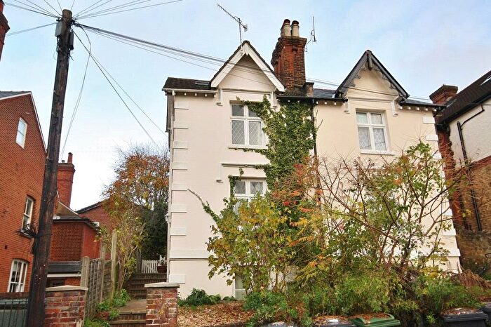 5 Bedroom Detached House To Rent In Baillie Road, Guildford, Surrey, GU1