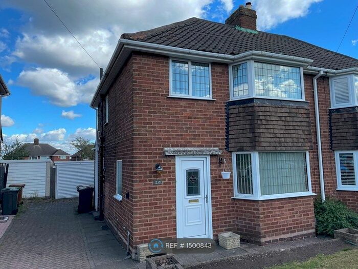 3 Bedroom Semi-Detached House To Rent In Chantrey Crescent, Birmingham, B43