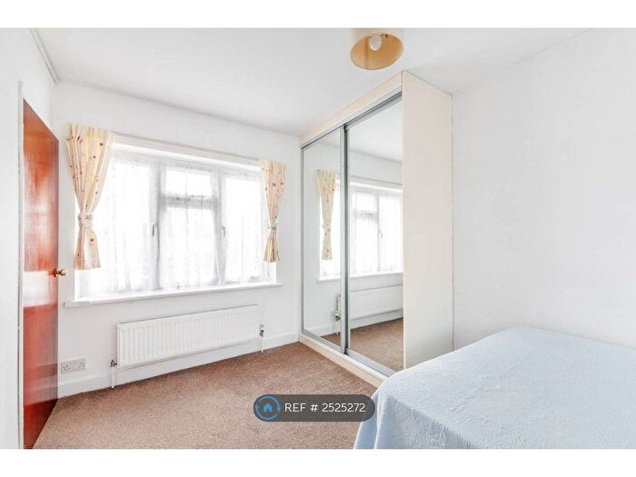 1 Bedroom Maisonette To Rent In Sycamore Avenue, London, W5