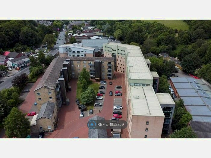 2 Bedroom Flat To Rent In Buslingthorpe Lane, Leeds, LS7