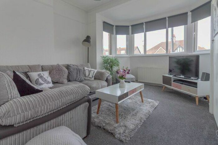 1 Bedroom Flat To Rent In Ailsa Road, Westcliff-On-Sea, SS0