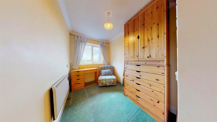 2 Bedroom Retirement Property For Sale In Westwood Court, Stanwell Road, Penarth, CF64