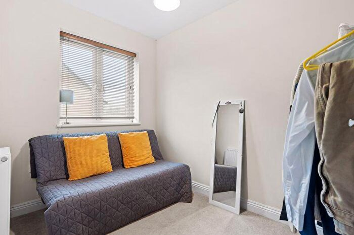 3 Bedroom Terraced House For Sale In Westmacott Road, Weymouth, DT3