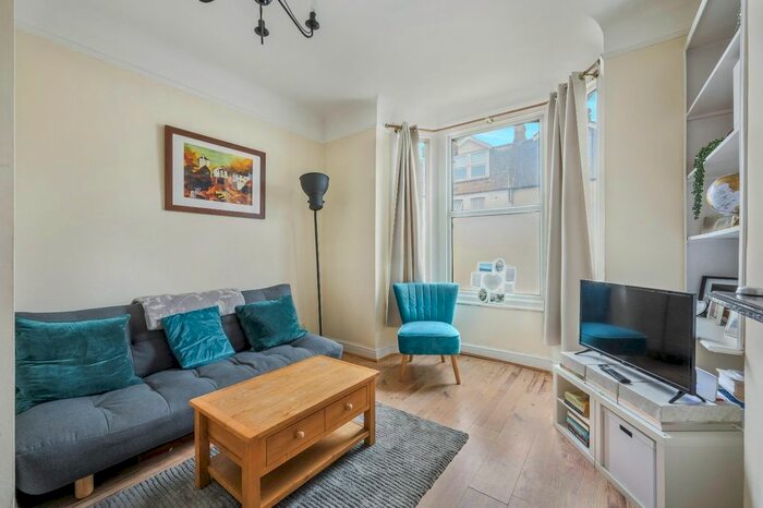 1 Bedroom Property To Rent In Haydons Road, London, SW19