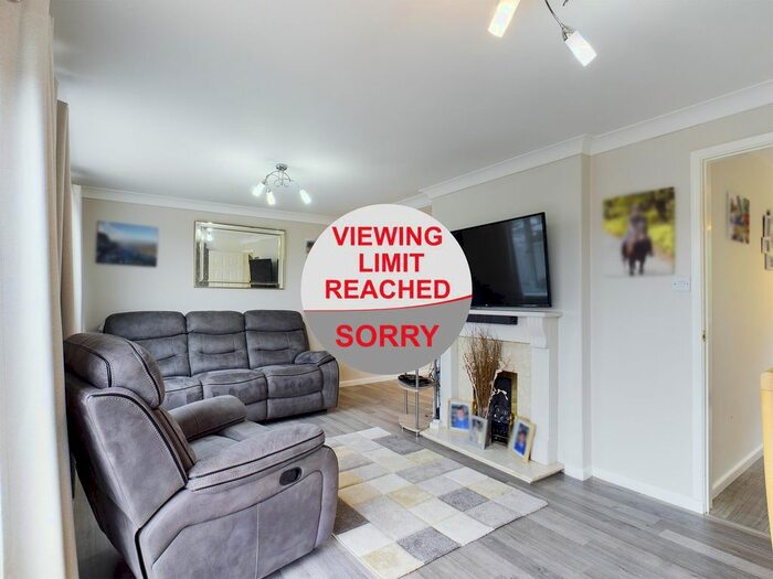 3 Bedroom Terraced House To Rent In Dunning Walk, Teignmouth TQ14