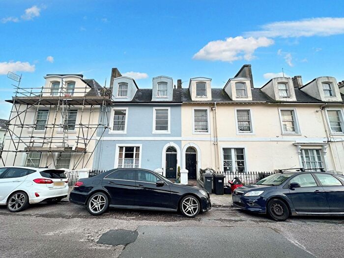 2 Bedroom Flat To Rent In Castle Road, Torquay, TQ1