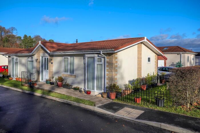 2 Bedroom Mobile/park Home For Sale In Blue Waters, New Park, Bovey Tracey, TQ13