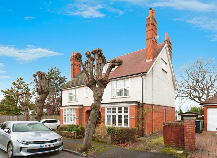 5 Bedroom Semi Detached House For Sale In Linden Gardens, Leatherhead, Surrey, KT22