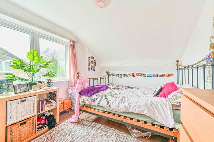 2 Bedroom Flat To Rent In Clapham Common Westside, Clapham Common Westside, London, SW4
