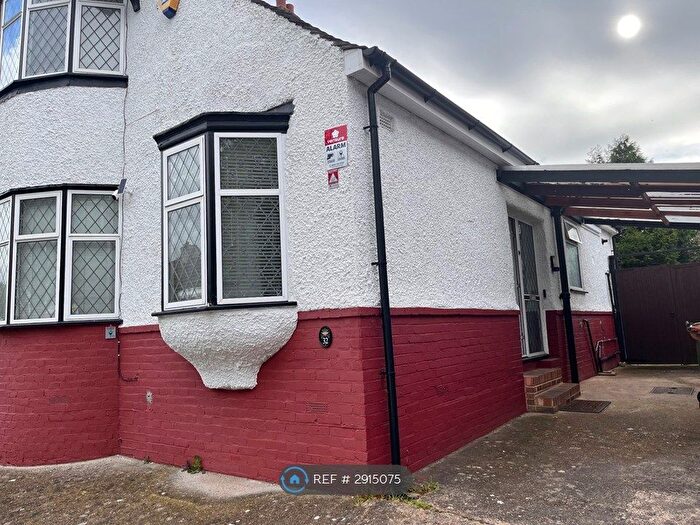 3 Bedroom Semi-Detached House To Rent In Sutton, Sutton, CR0