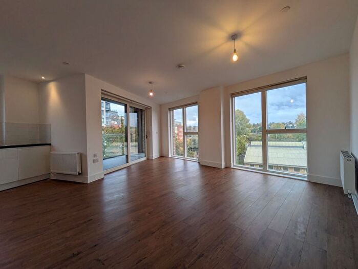 2 Bedroom Flat To Rent In Umber House, Lismore Boulevard, NW9