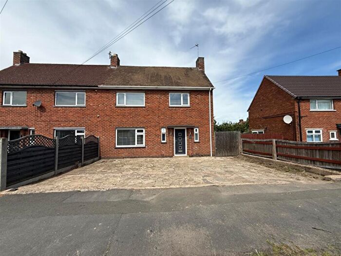 3 Bedroom Semi-Detached House For Sale In Holmden Avenue, Wigston, LE18