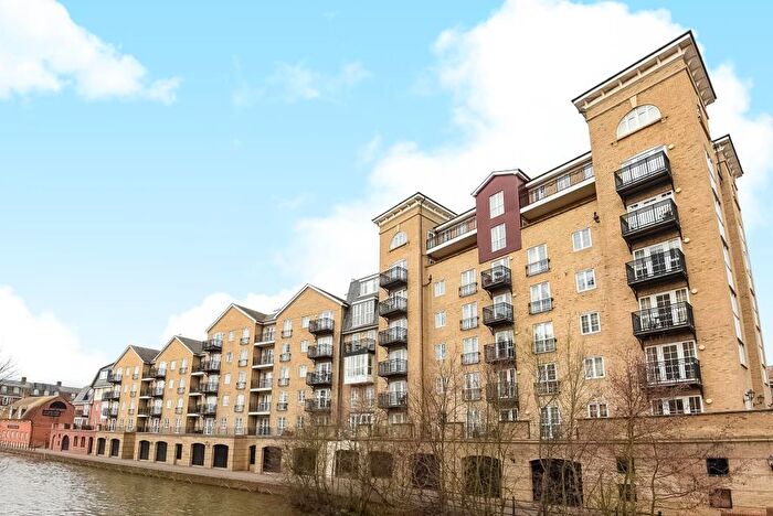 3 Bedroom Flat To Rent In Riverside House, Fobney Street, RG1