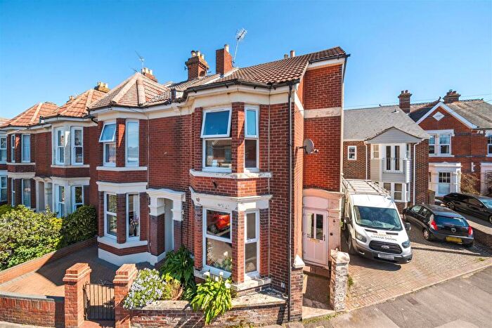 4 Bedroom Semi Detached House For Sale In Elmhurst Road, Gosport, PO12