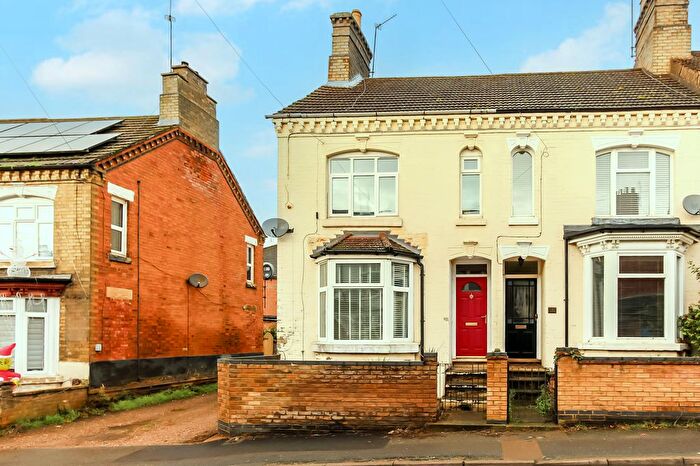 3 Bedroom End Terrace House For Sale In Upper Havelock Street, Wellingborough, NN8