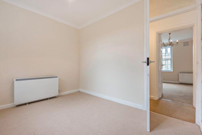 2 Bedroom Apartment To Rent In Tamar House, Kennington Lane, SE11