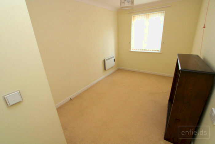2 Bedroom Flat For Sale In Oakley Road, Southampton, SO16