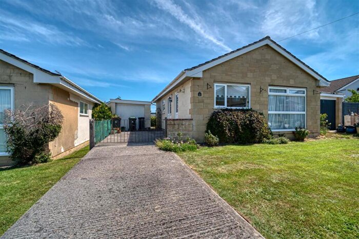2 Bedroom Detached House For Sale In Vale Road, Stalbridge, Sturminster Newton, DT10
