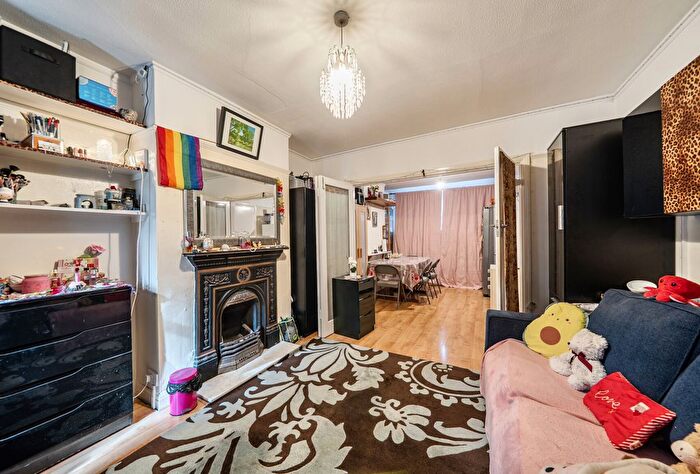 3 Bedroom Terraced House For Sale In Turner Road, Edgware, HA8