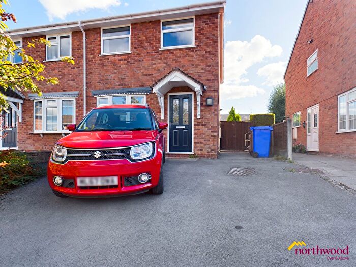 3 Bedroom Semi Detached House For Sale In Padstow Way, Trentham, Stoke-On-Trent, ST4