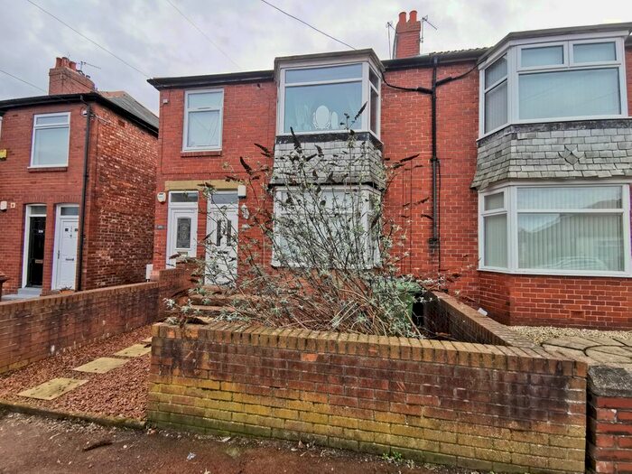 2 Bedroom Flat To Rent In Sackville Road, Heaton, Newcastle Upon Tyne, NE6