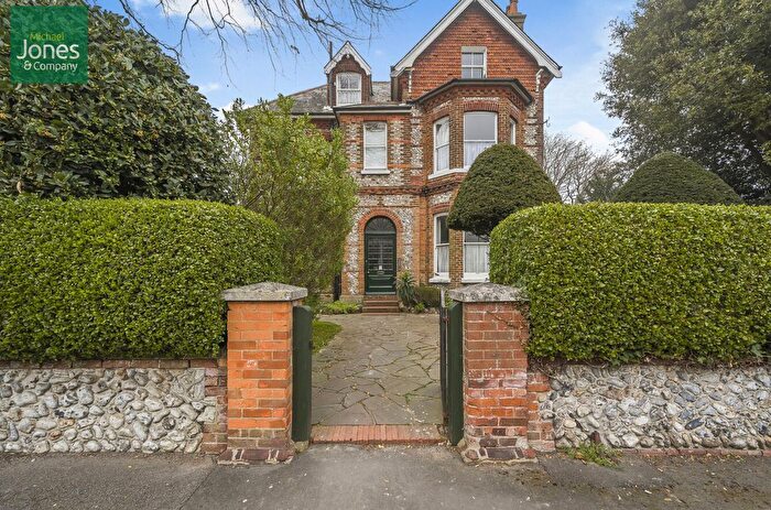 Studio To Rent In Lansdowne Road, Worthing, West Sussex, BN11