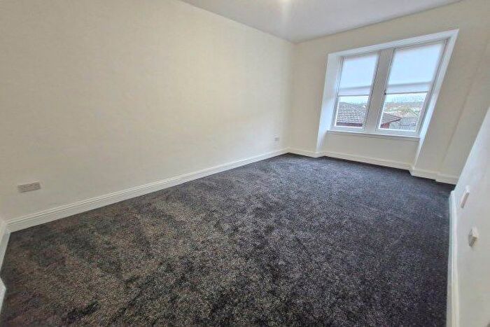 2 Bedroom Flat To Rent In Hathaway Lane, Glasgow, G20