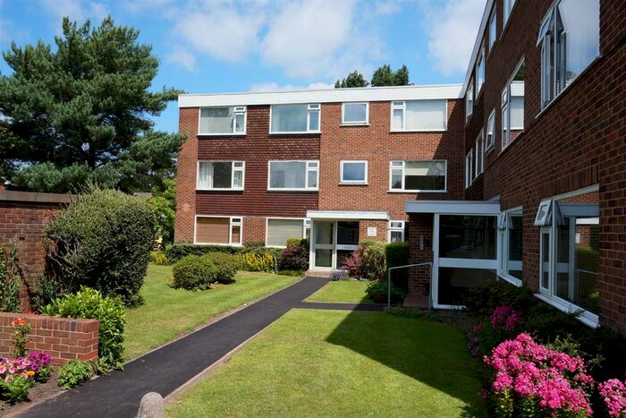 2 Bedroom Flat To Rent In Croftleigh Gardens, Kingslea Road, Solihull, B91
