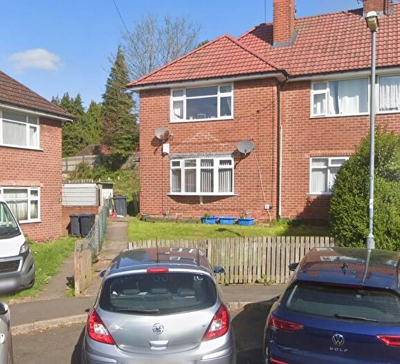 2 Bedroom Maisonette To Rent In Chirton Grove, Kings Heath, B14