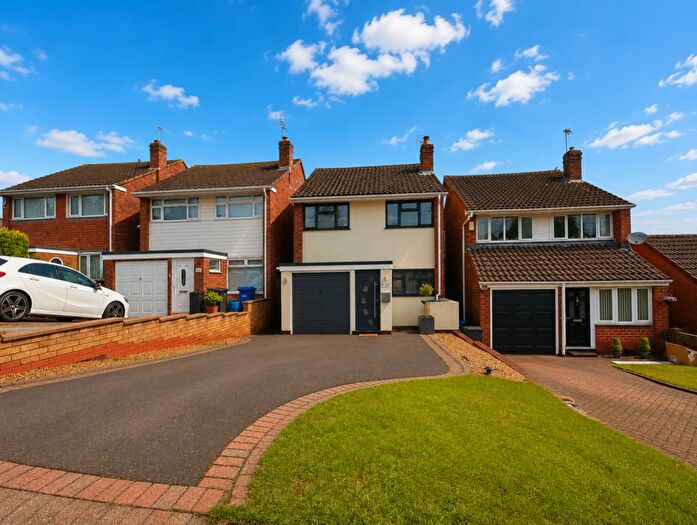 3 Bedroom Detached House For Sale In Hamilton Close, Sedgley, Dudley, DY3