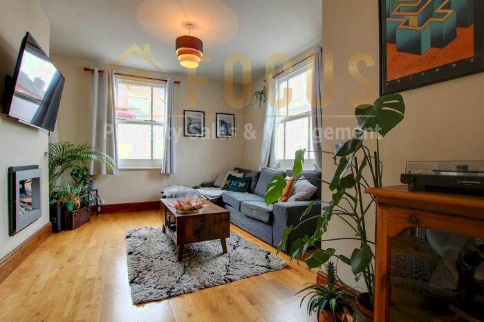 3 Bedroom Terraced House To Rent In Bulwer Road, Leicester, LE2