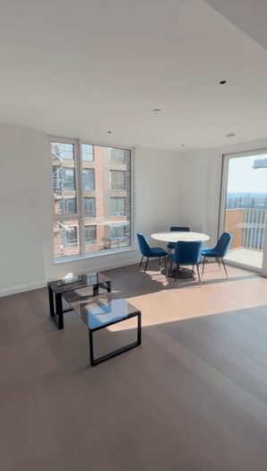 2 Bedroom Flat To Rent In London, SE11