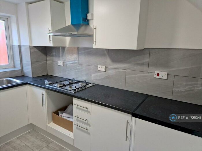 3 Bedroom Terraced House To Rent In Colgate Close, Crawley, RH11