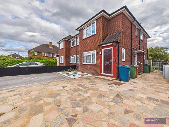 2 Bedroom Flat For Sale In Paddocks Close, South Harrow, HA2