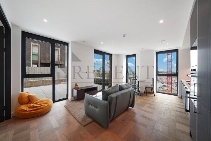 1 Bedroom Apartment To Rent In London Dock, Boxwood Gardens, E1W