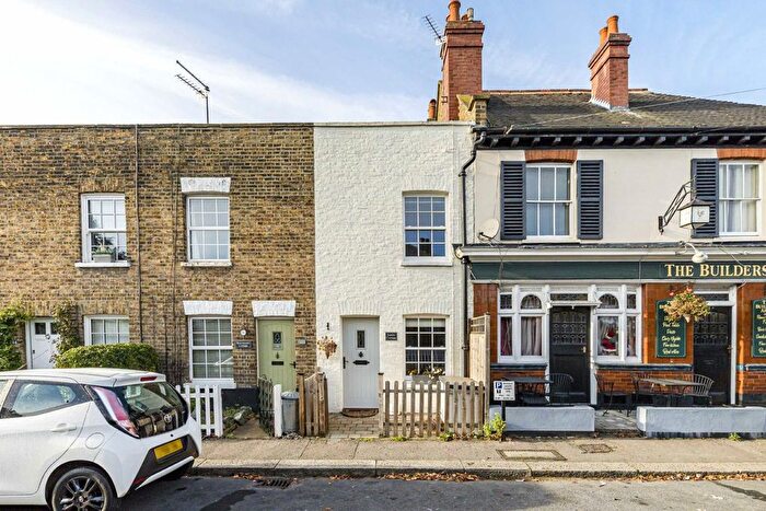 2 Bedroom Terraced House To Rent In Field Lane, Teddington, TW11