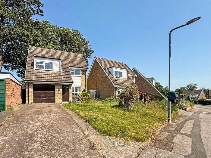 3 Bedroom Detached House For Sale In Gloucester Close, Weedon, NN7