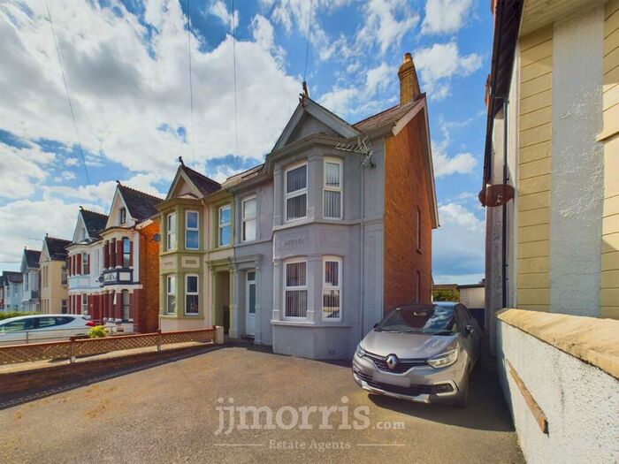 3 Bedroom Semi-Detached House For Sale In Aberystwyth Road, Cardigan, SA43