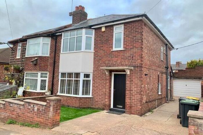 3 Bedroom Semi-Detached House To Rent In Midland Avenue, Nottingham, NG9