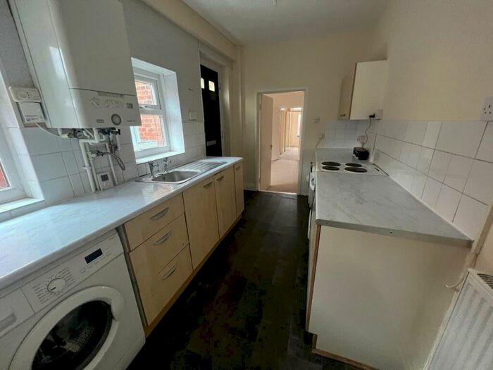2 Bedroom Ground Flat To Rent In Norham Road, North Shields, North Shields, Tyne And Wear, NE29