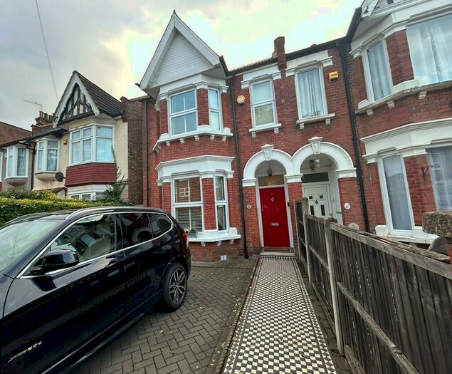 4 Bedroom Semi-Detached House To Rent In Salisbury Road, Harrow, HA1
