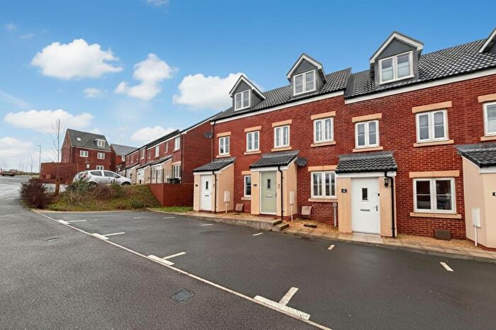 3 Bedroom Terraced House For Sale In Reeves Drive, Berkeley, GL13