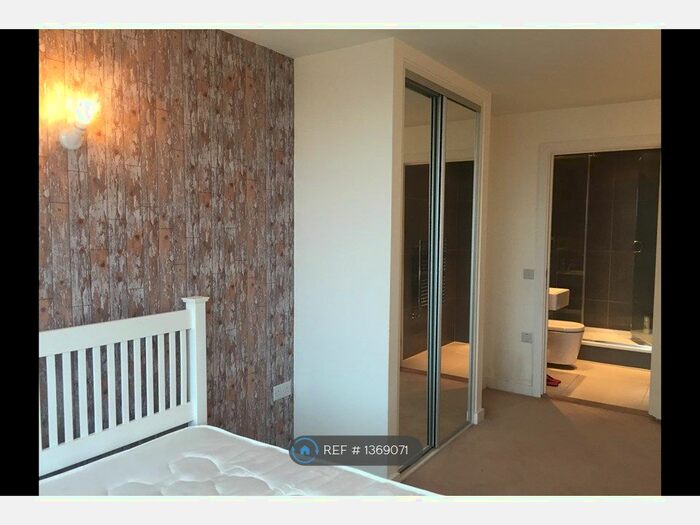 2 Bedroom Flat To Rent In Navigation Building, Hayes, UB3