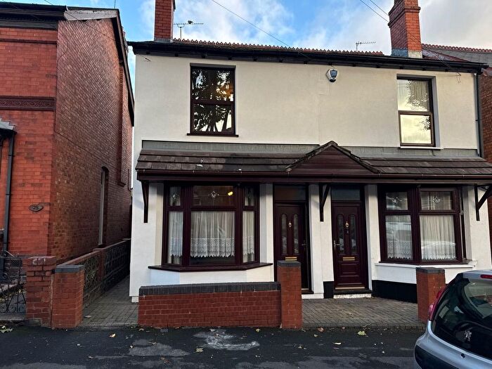 3 Bedroom Semi Detached House To Rent In Alexandra Road, Wednesbury, WS10