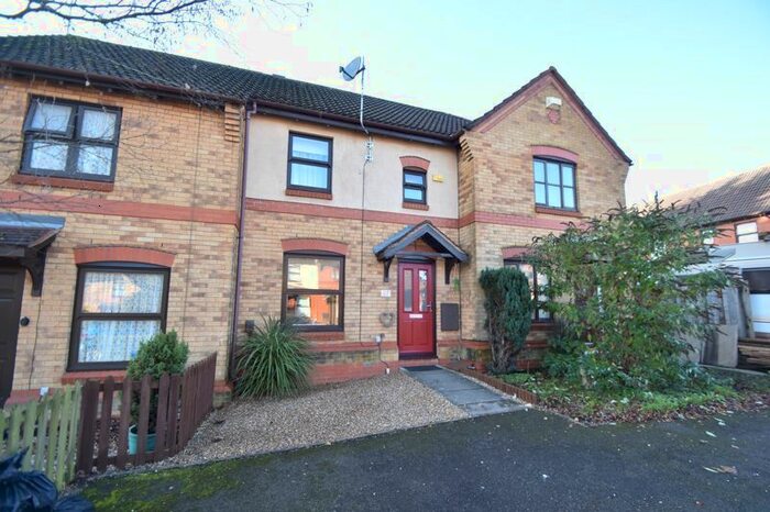 2 Bedroom Terraced House To Rent In Gleneagles Drive, Luton, LU2