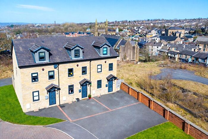 3 Bedroom Town House For Sale In Burton Close, Darwen, BB3