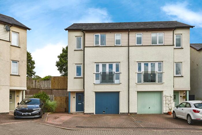 3 Bedroom Semi-Detached House For Sale In High Cragg Close, Kendal, LA9
