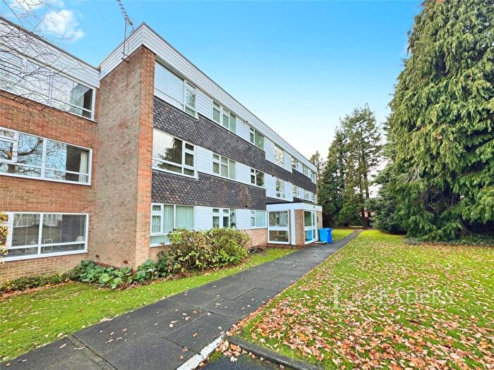 2 Bedroom Flat To Rent In Dingle Lane, Solihull, West Midlands, B91