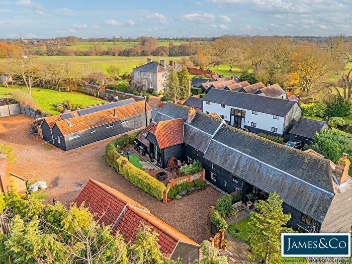 4 Bedroom Barn Conversion For Sale In Brookend, Stebbing, Dunmow, CM6